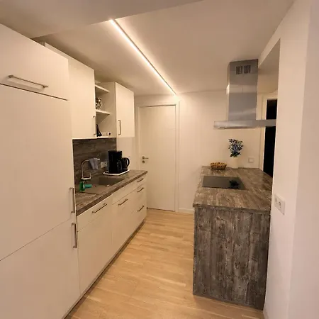 Haus Flora Nr 6 דירה *