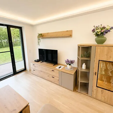 Haus Flora Nr 6 דירה בינץ